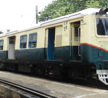 25 KV AC ELECTRIC MULTIPLE UNIT